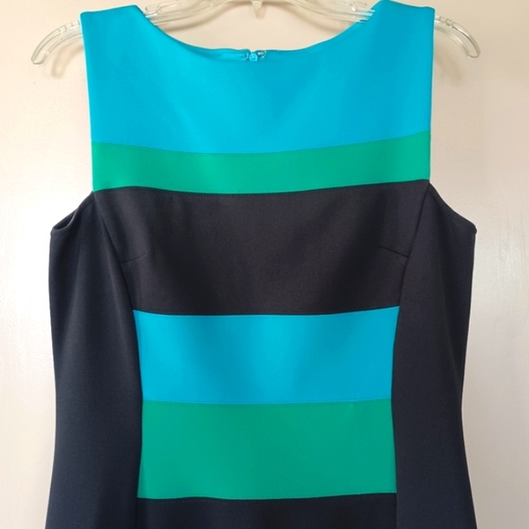 Sale!🥰Beautiful Maggy London dress! 👗 - Picture 9 of 9